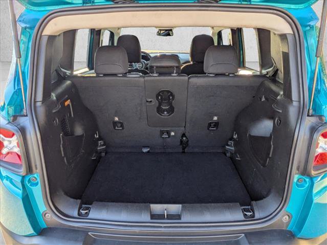 Used 2022 Jeep Renegade Latitude w/ Convenience Group image 6