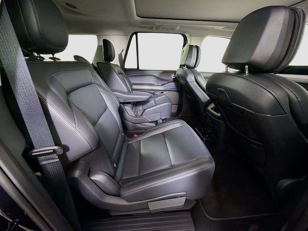 Used 2026 Lincoln Navigator L Reserve AWD/4WD image 31