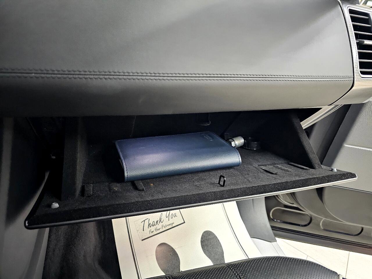 Used 2017 Land Rover Range Rover Sport SVR image 40