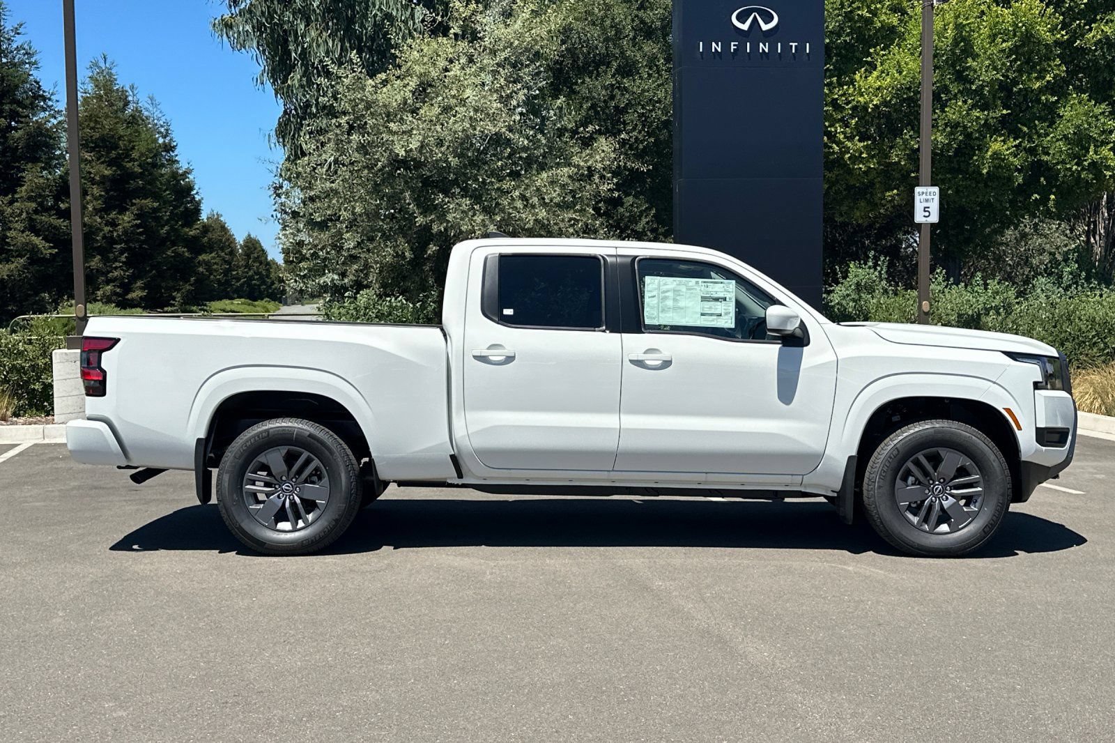New 2026 Nissan Frontier SV w/ Tow Package AWD/4WD image 3