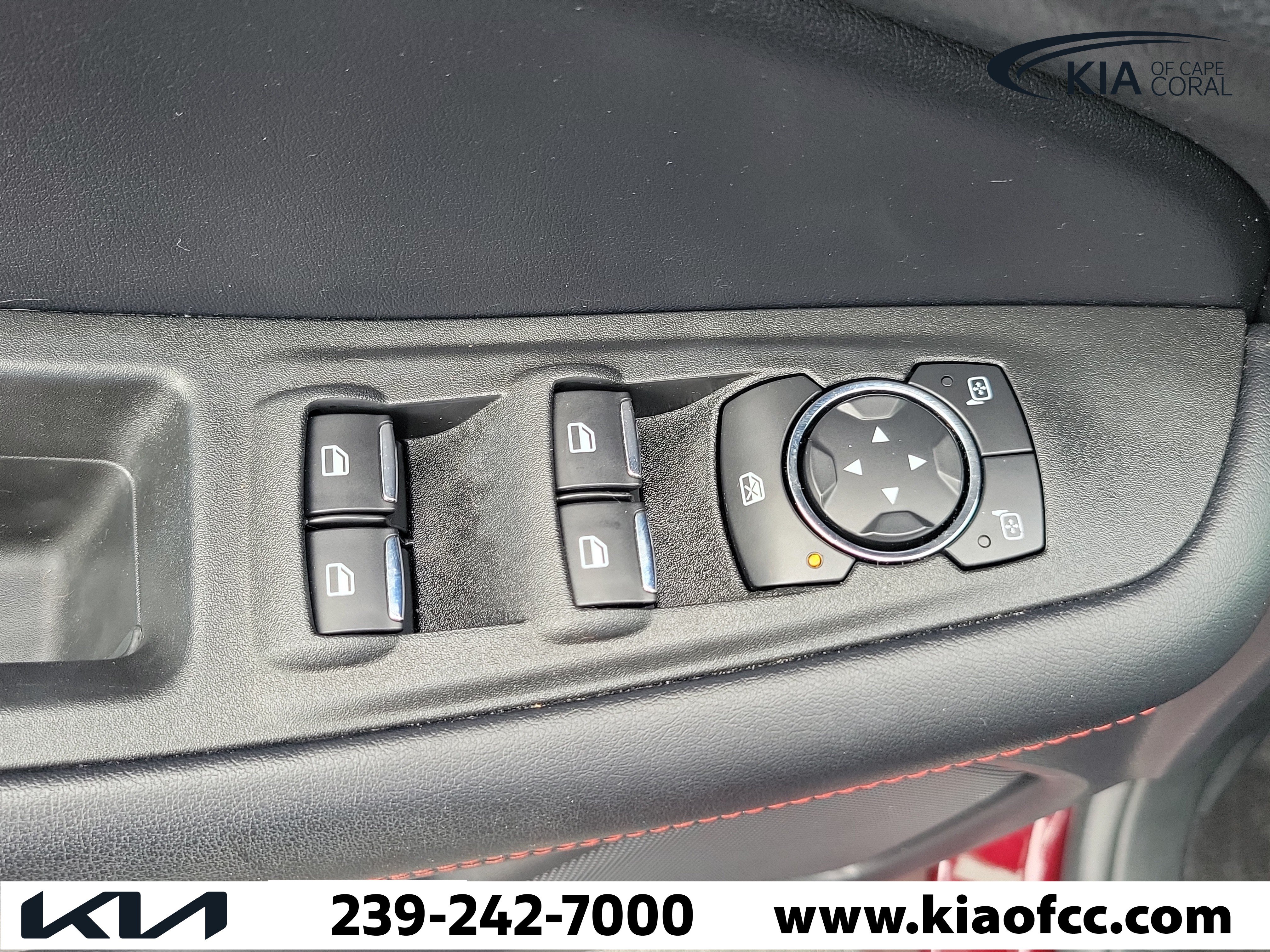 Used 2021 Ford Edge ST-Line FWD image 25