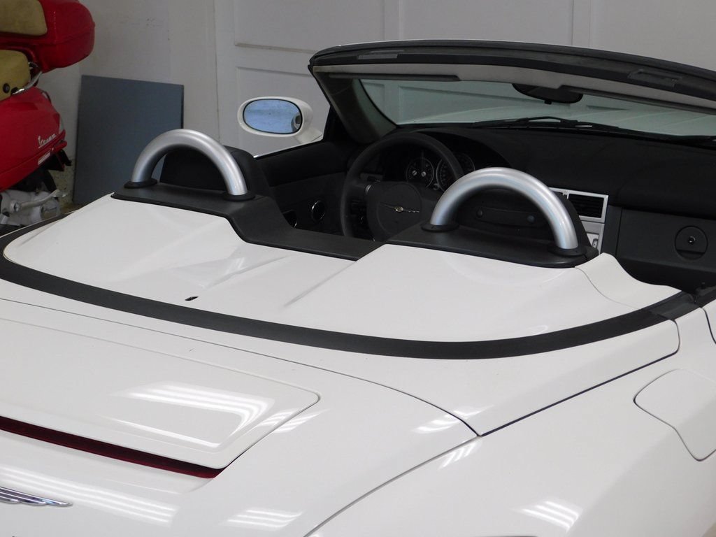 Used 2005 Chrysler Crossfire Limited RWD image 92