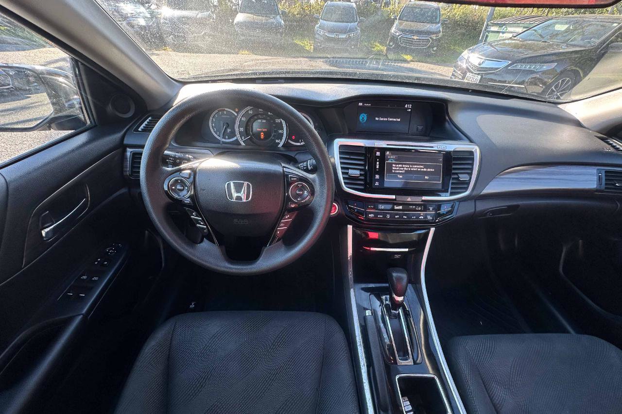 Used 2017 Honda Accord EX image 13