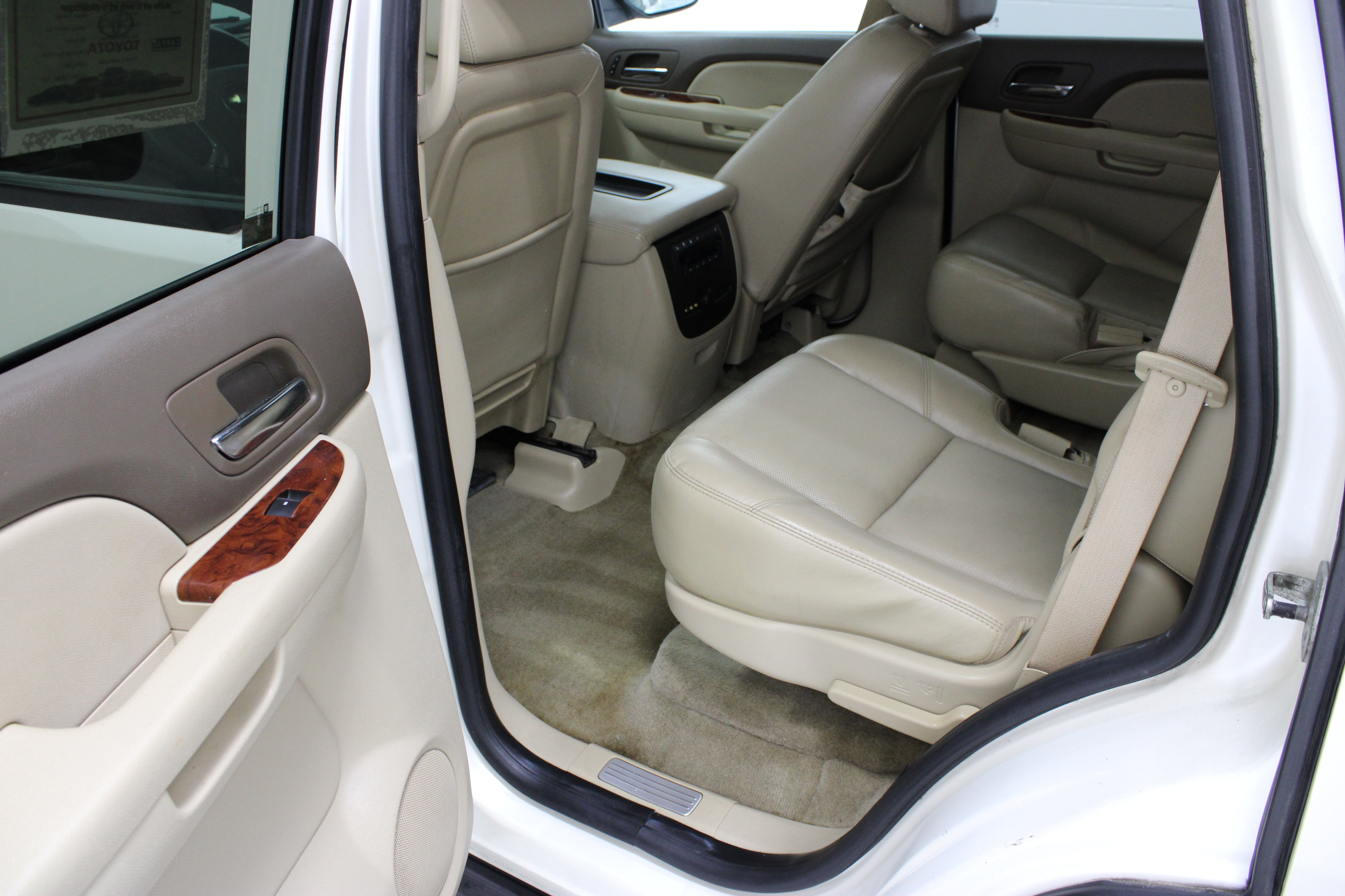 Used 2009 Chevrolet Tahoe LTZ RWD image 28