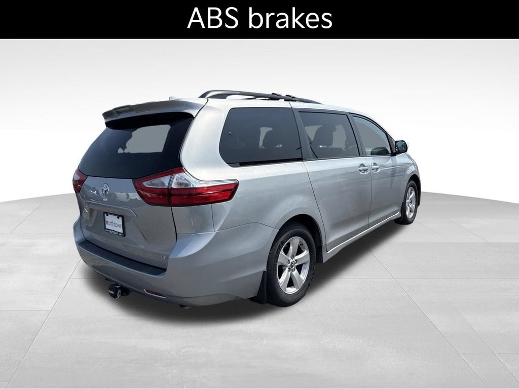 Used 2019 Toyota Sienna LE FWD image 6