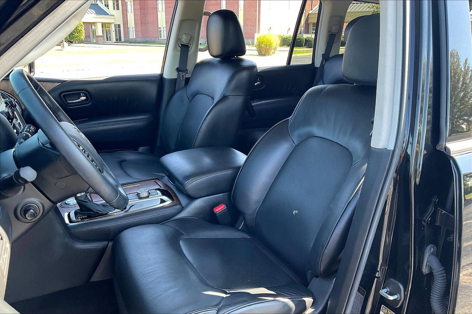 Used 2024 Nissan Armada SL w/ Cargo Package image 7