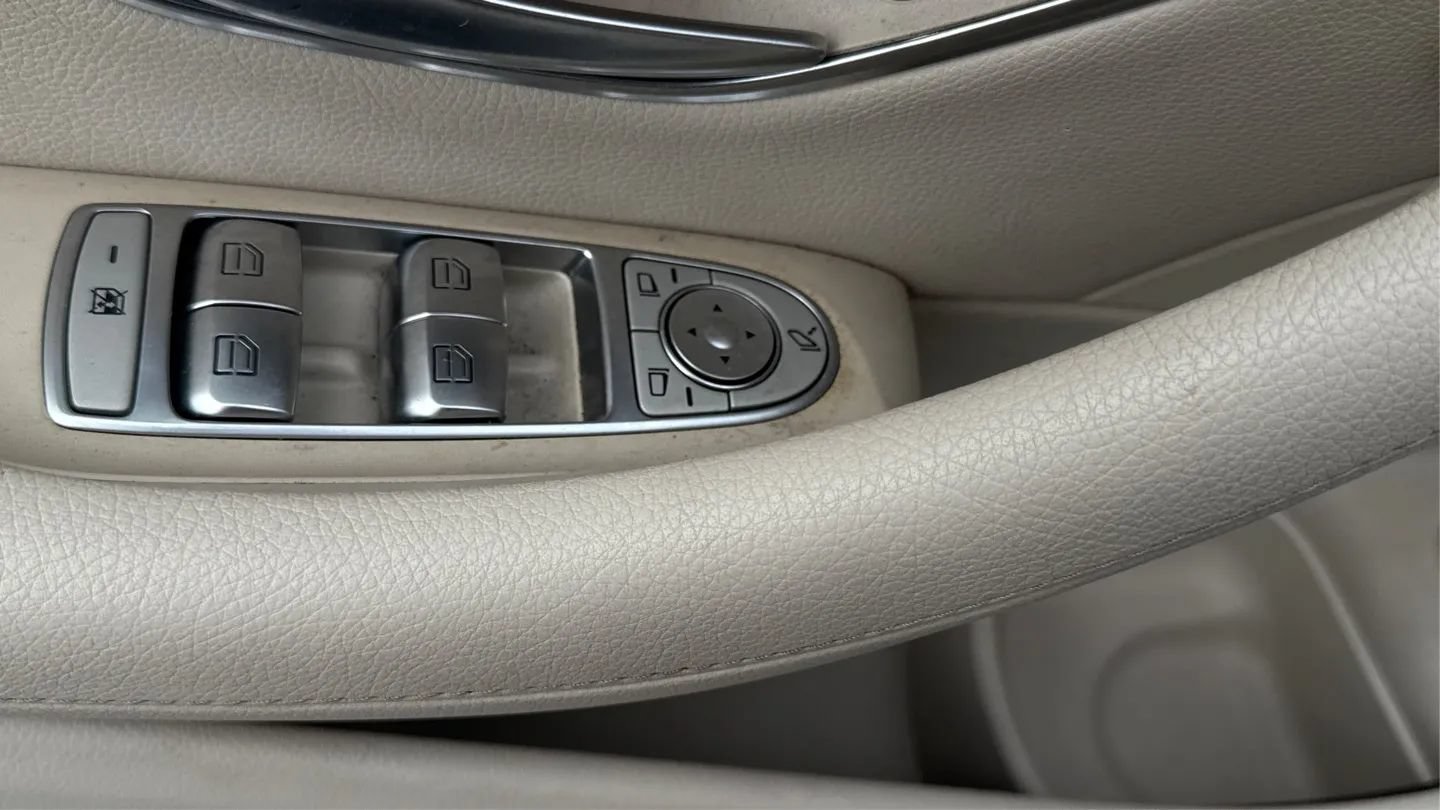 Used 2018 Mercedes-Benz E 300 image 38