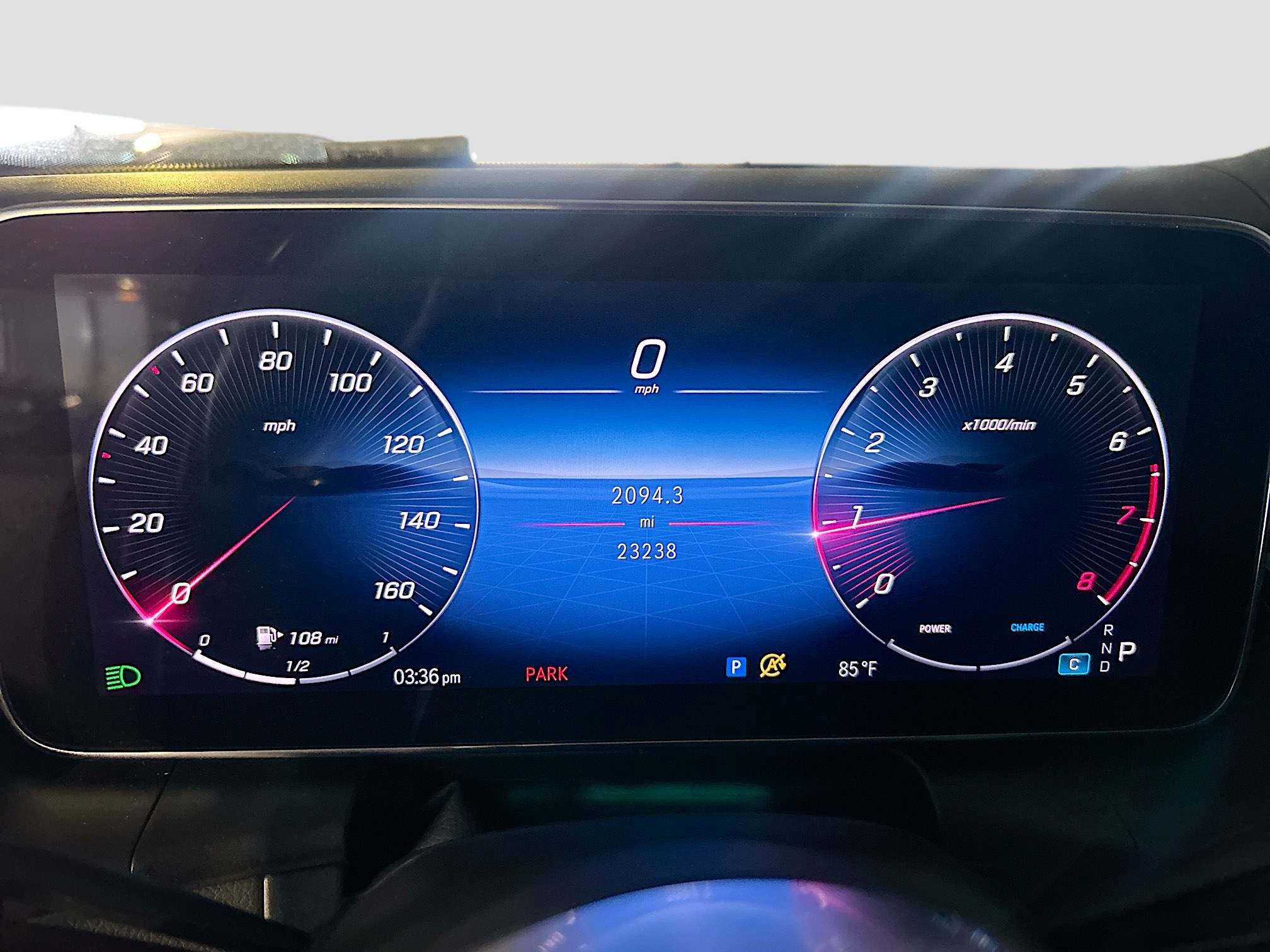 Used 2024 Mercedes-Benz GLC 300 4MATIC image 30