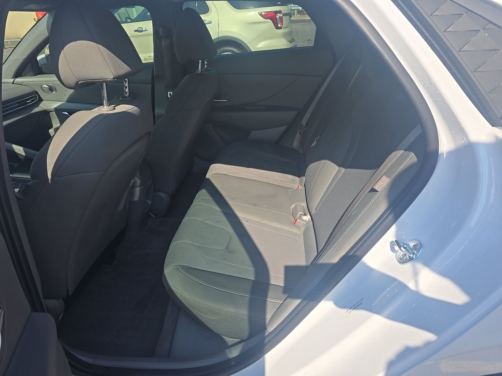 Used 2025 Hyundai Elantra SE FWD image 14