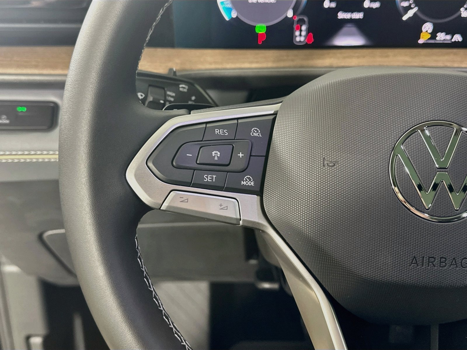 New 2027 Volkswagen Atlas SE AWD/4WD image 18