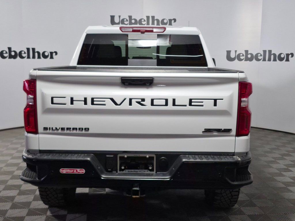 Certified 2025 Chevrolet Silverado 1500 ZR2 w/ Dark Appearance Package image 6