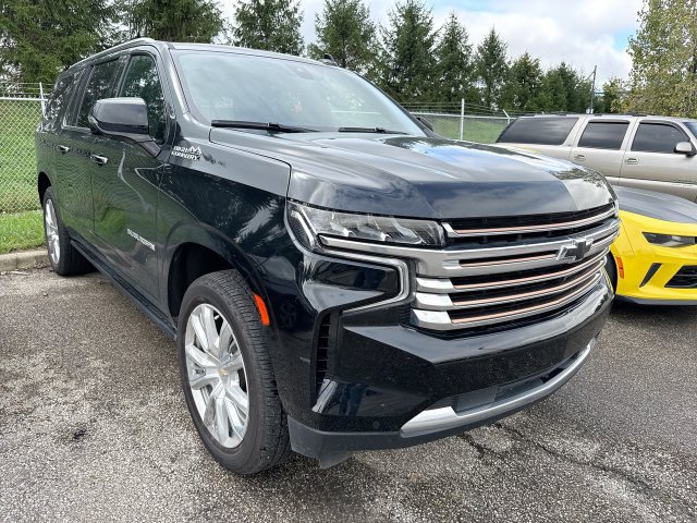 Used 2022 Chevrolet Suburban High Country w/ Max Trailering Package AWD/4WD image 6