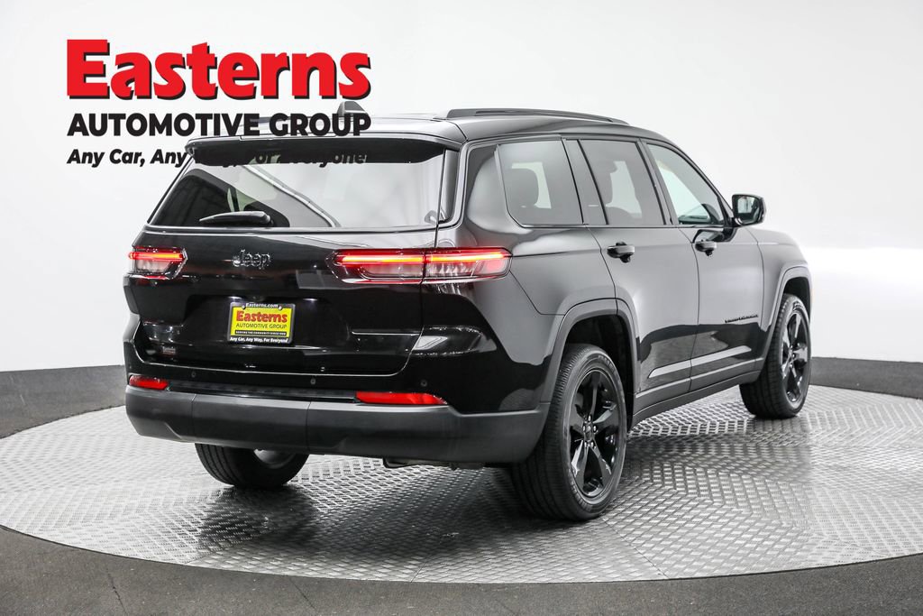 Used 2023 Jeep Grand Cherokee L Laredo image 5
