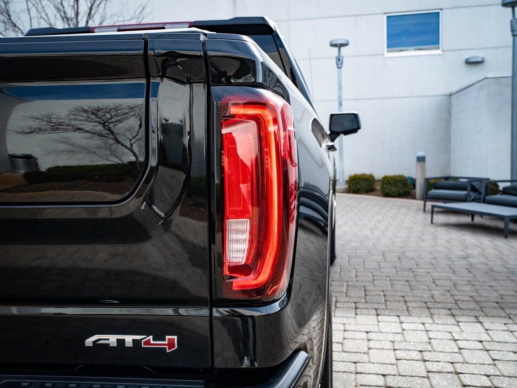Used 2020 GMC Sierra 1500 AT4 w/ Off-Road Performance Package AWD/4WD image 9