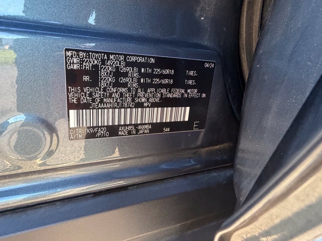 Used 2024 Toyota Venza LE AWD/4WD image 47