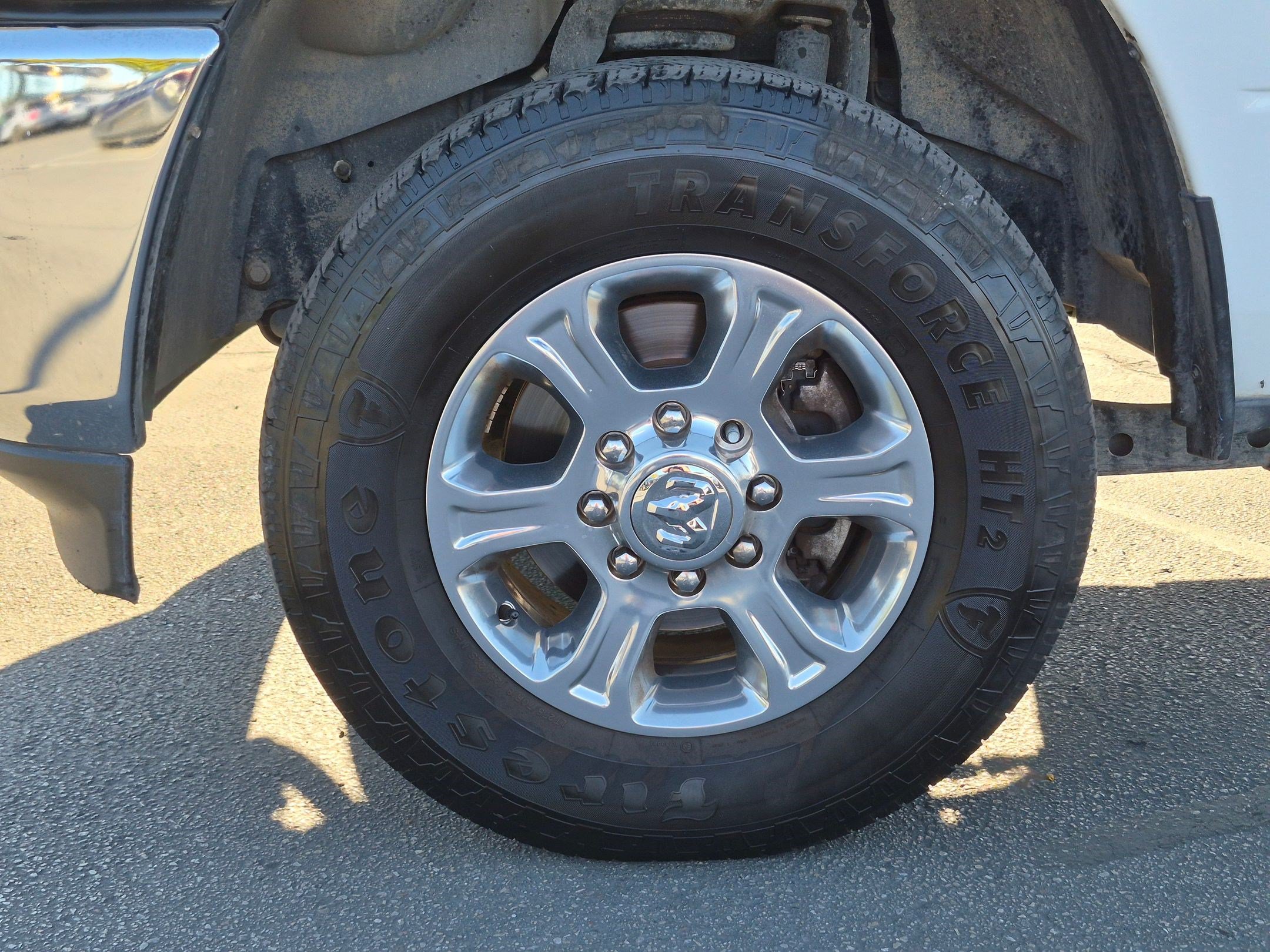 Used 2024 RAM 3500 Tradesman w/ Chrome Appearance Group AWD/4WD image 13