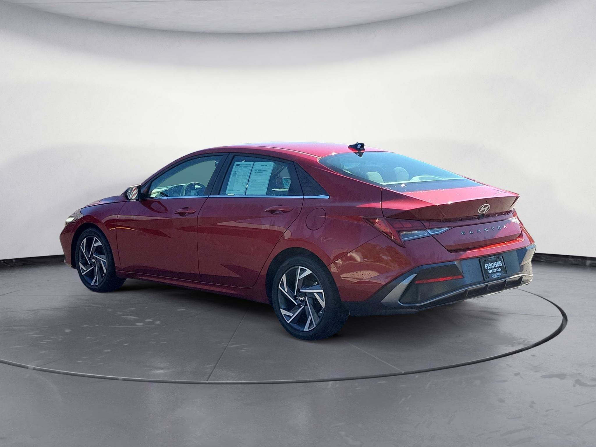 Used 2025 Hyundai Elantra SEL FWD image 4