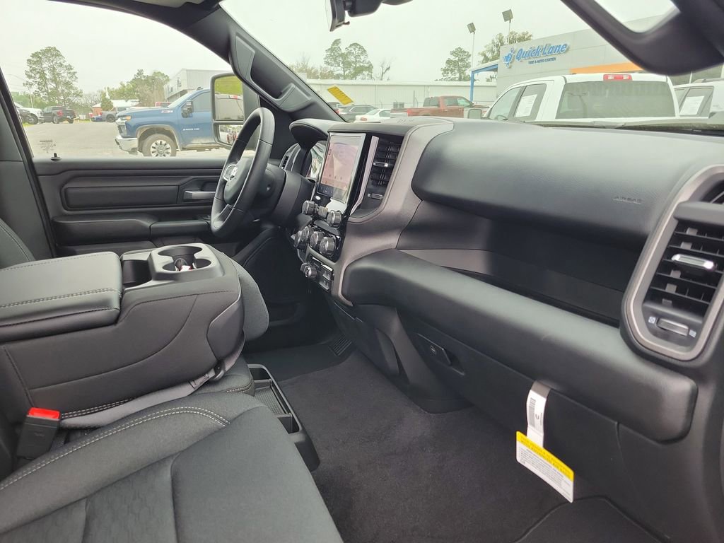 New 2026 RAM 1500 Express AWD/4WD image 30