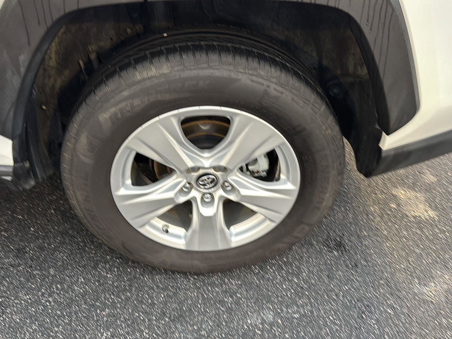 Used 2019 Toyota RAV4 XLE image 33