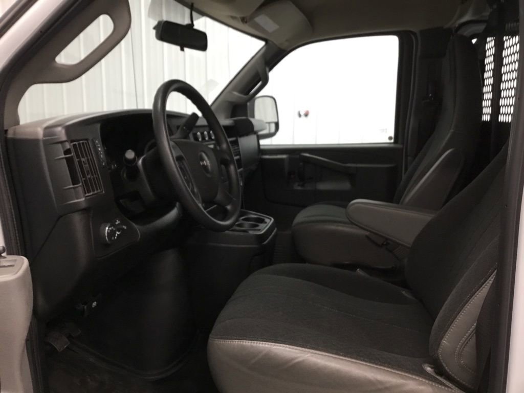 Used 2023 GMC Savana 2500 w/ Driver Convenience Package image 8