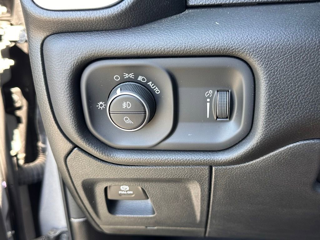 Used 2024 RAM 1500 Big Horn image 35