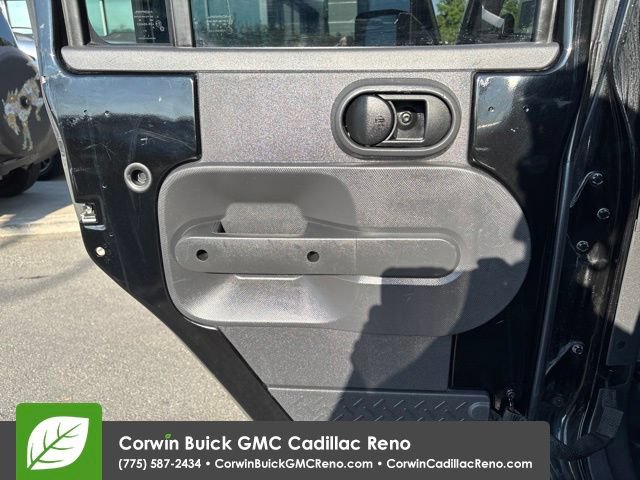 Used 2010 Jeep Wrangler Unlimited Rubicon w/ Dual Top Group AWD/4WD image 14
