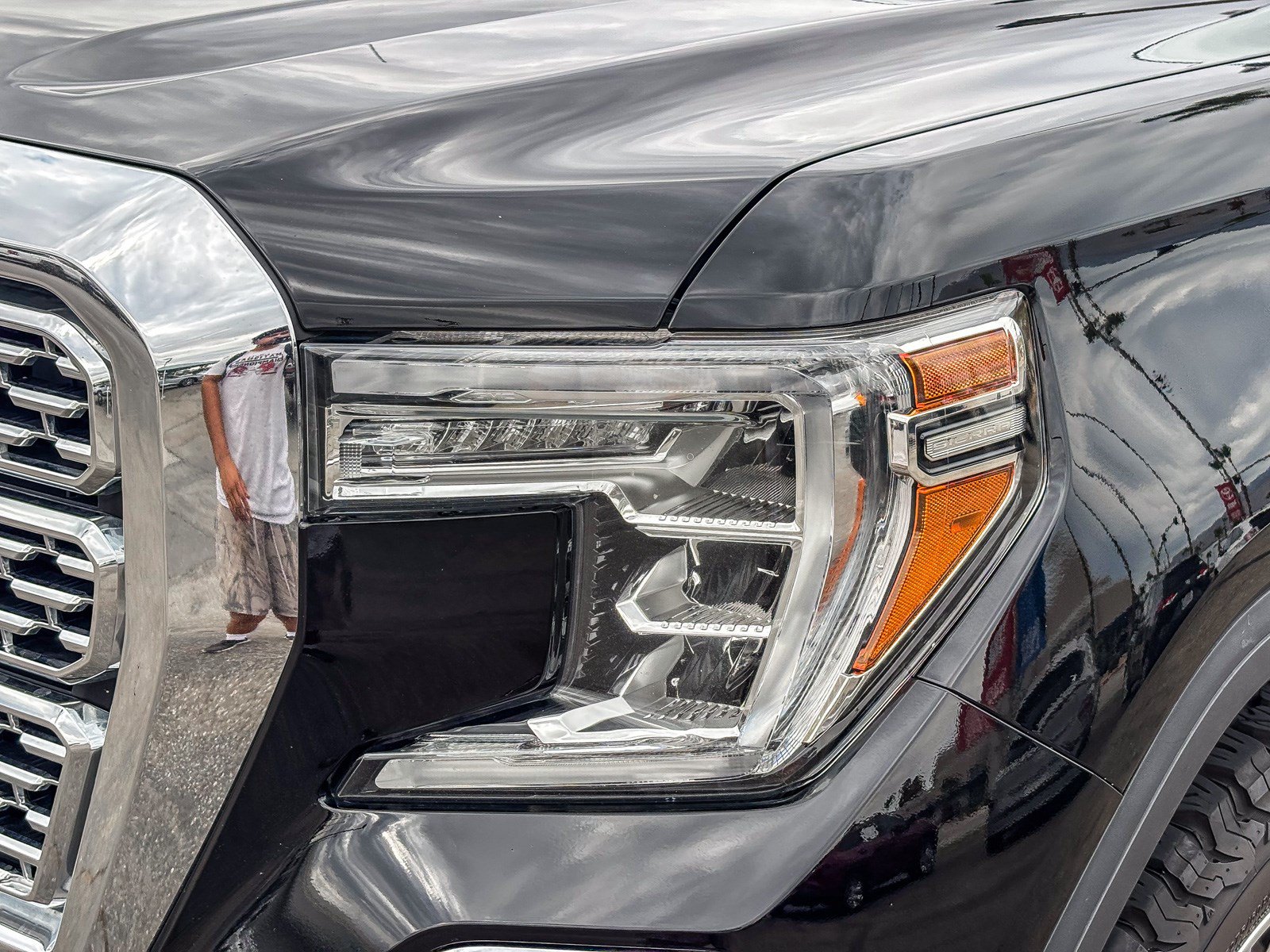 Used 2020 GMC Sierra 1500 Denali AWD/4WD image 9