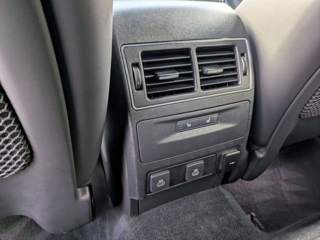 Used 2025 Jaguar F-PACE R-Dynamic S image 13