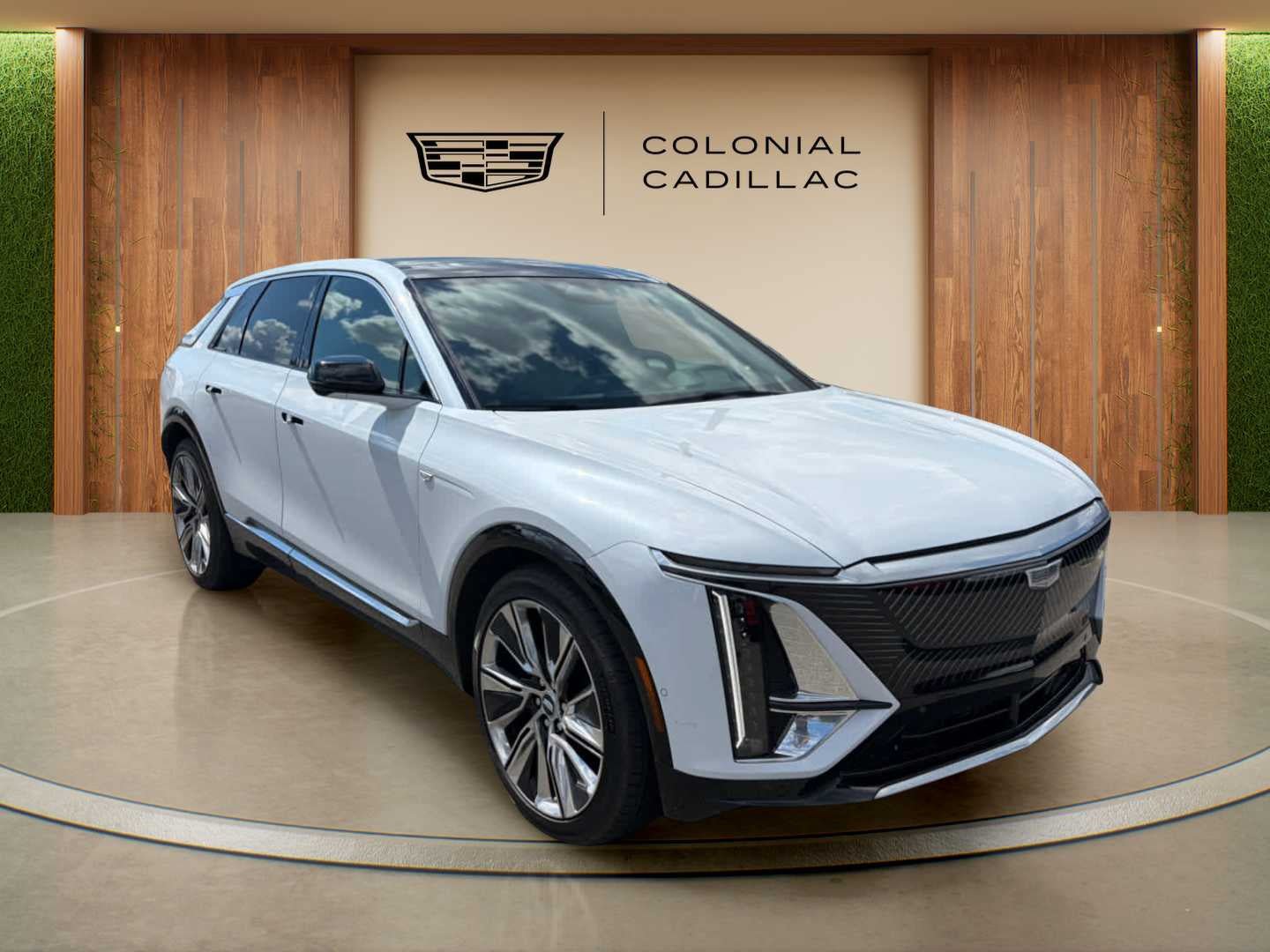 Used 2026 Cadillac Lyriq Signature Luxury w/ Nappa Leather Package AWD/4WD image 7