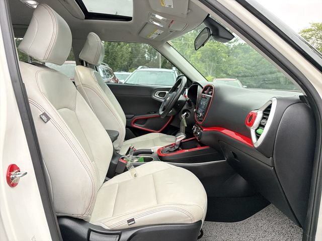 Used 2021 Kia Soul GT-Line FWD image 17