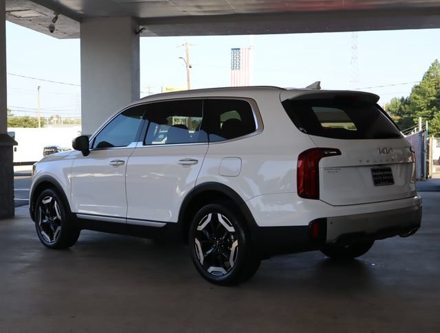 Used 2024 Kia Telluride S w/ S Sunroof Package FWD image 3