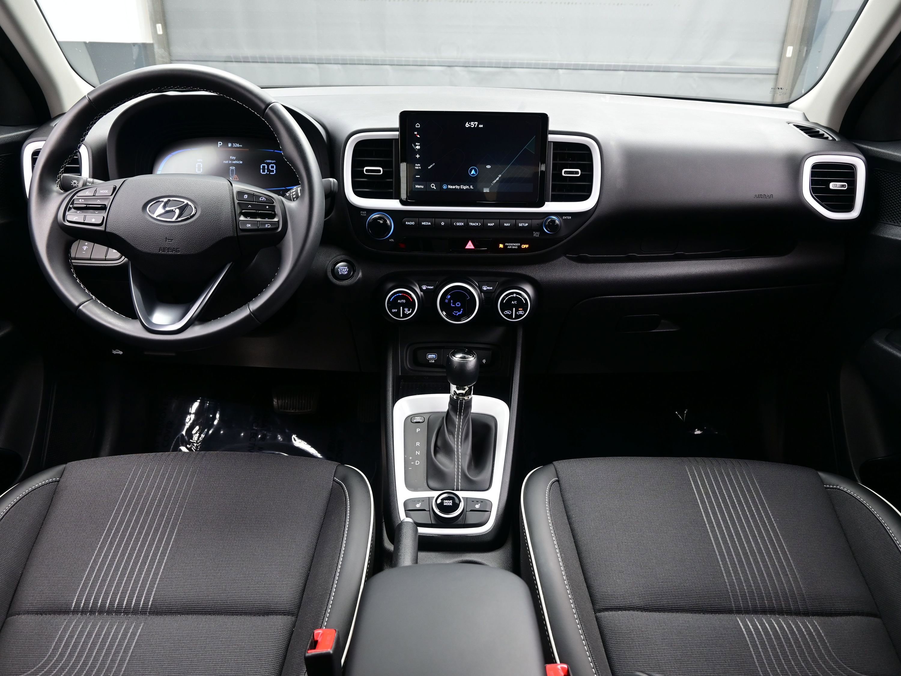 Certified 2025 Hyundai Venue Limited image 16