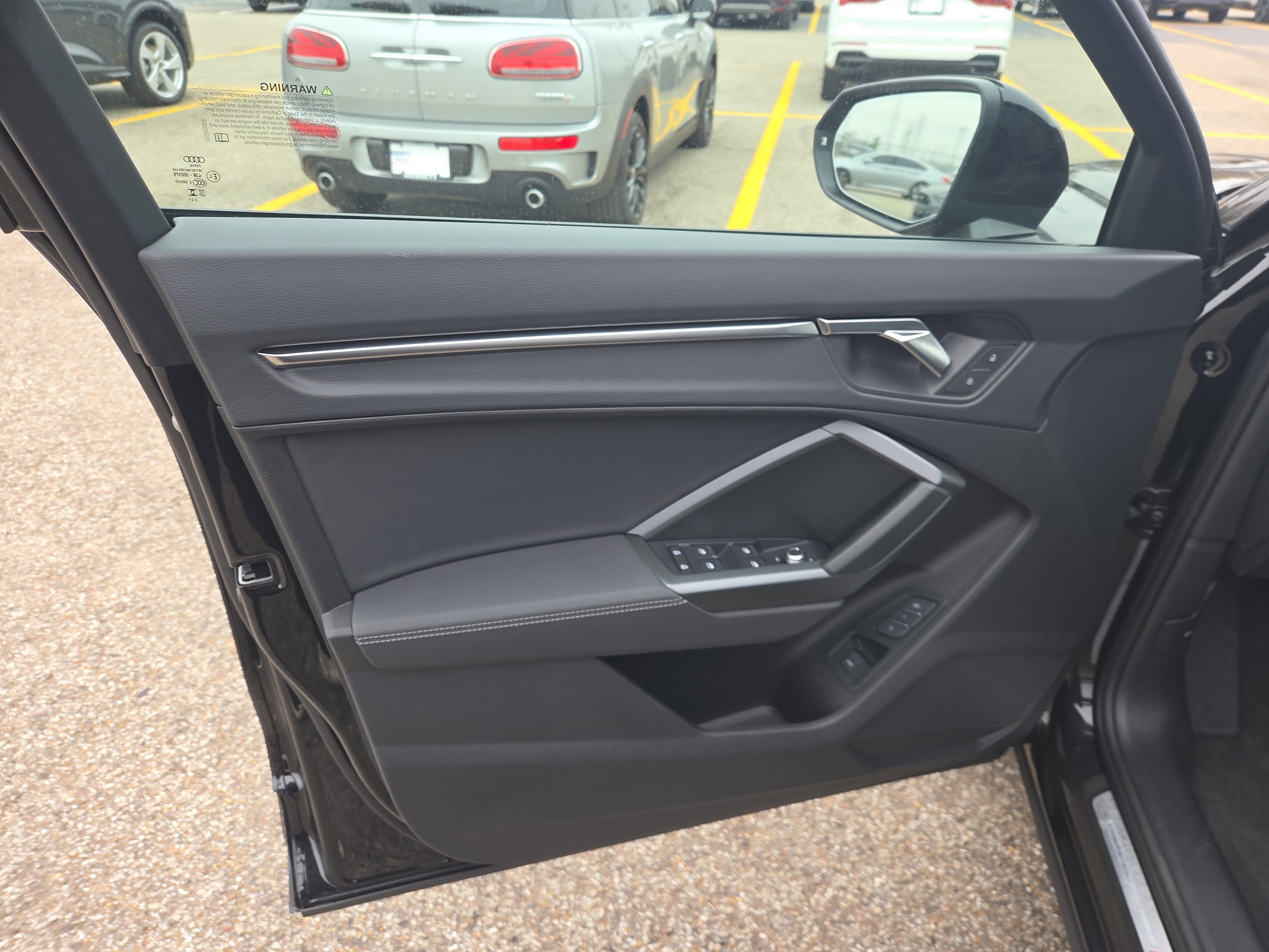 Certified 2025 Audi Q3 2.0T Premium w/ Convenience Package image 6