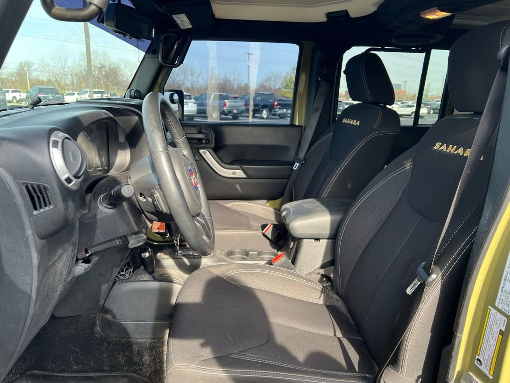 Used 2013 Jeep Wrangler Unlimited Sahara image 7