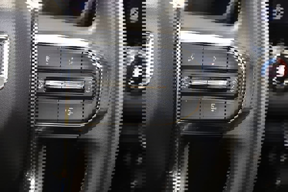 Used 2023 GMC Canyon Elevation w/ Convenience Package image 43