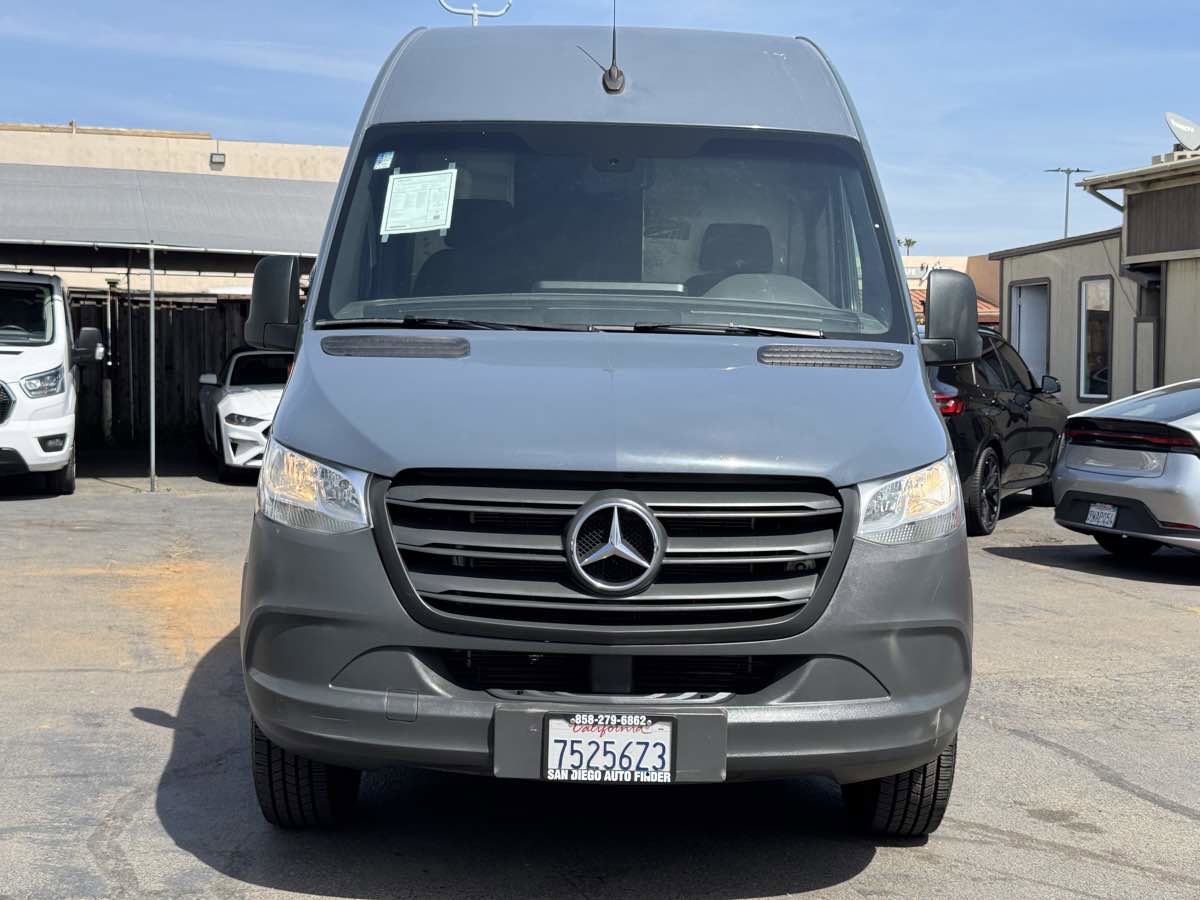 Used 2019 Mercedes-Benz Sprinter 170 image 4