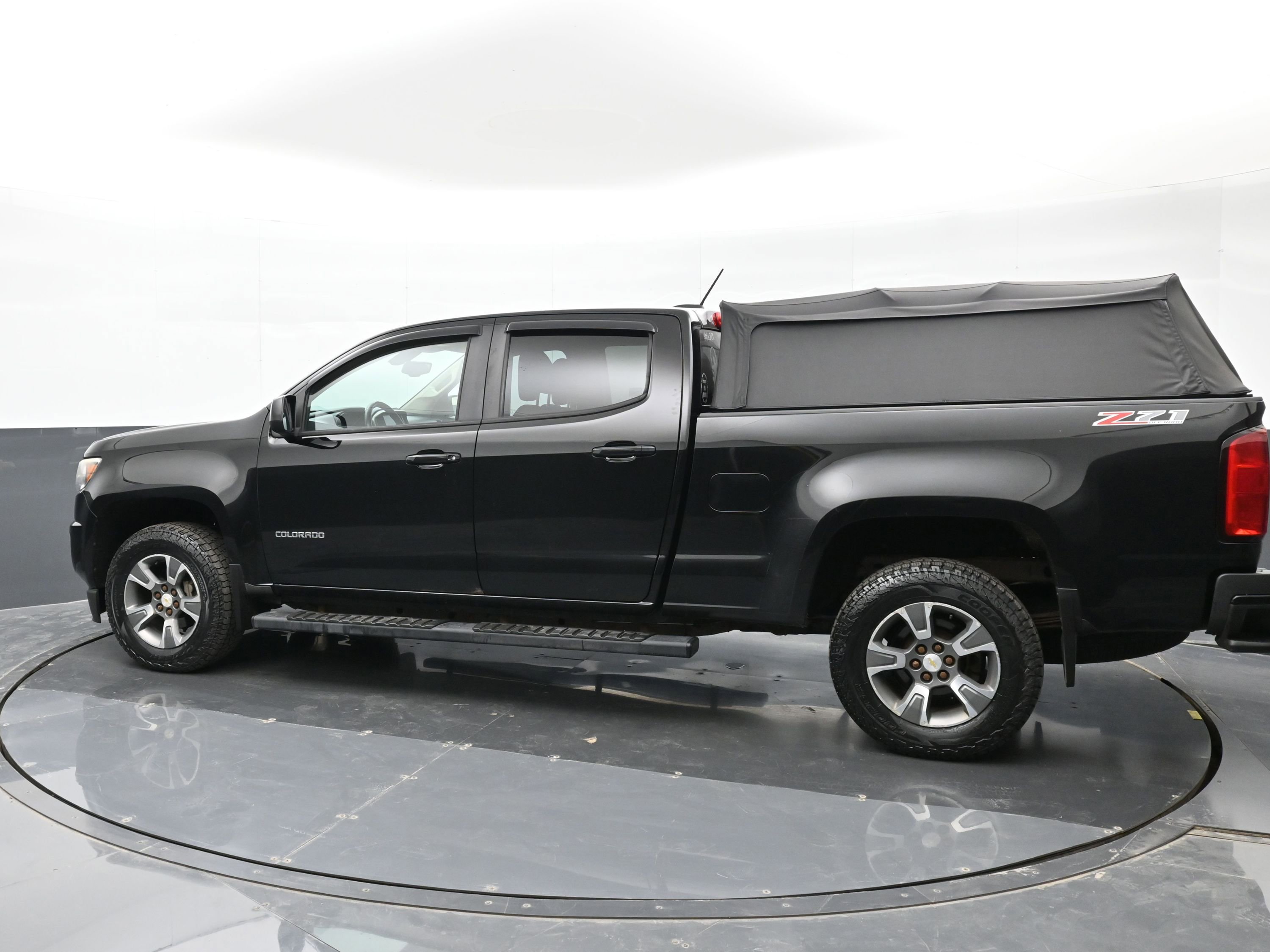 Used 2015 Chevrolet Colorado Z71 AWD/4WD image 5