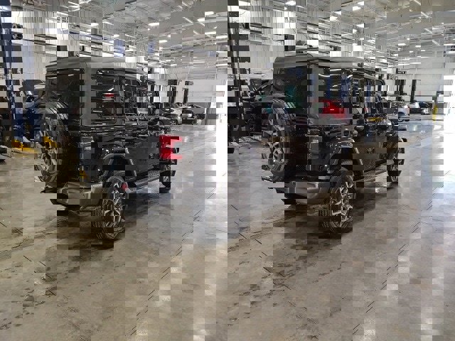 New 2025 Jeep Wrangler Sahara image 3