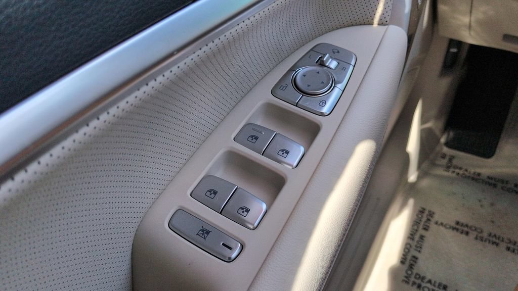 Used 2026 Genesis G70 2.5T Prestige RWD image 19