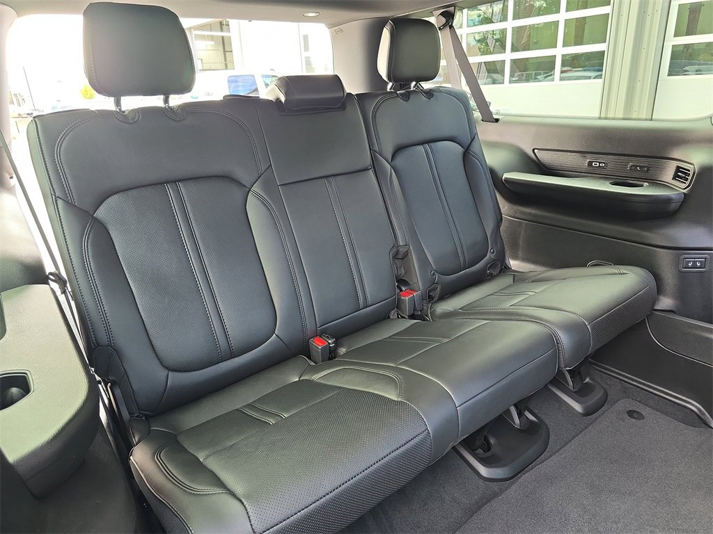 New 2025 Jeep Wagoneer L Series II image 13