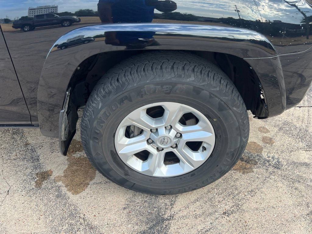 Used 2024 Toyota 4Runner SR5 RWD image 19