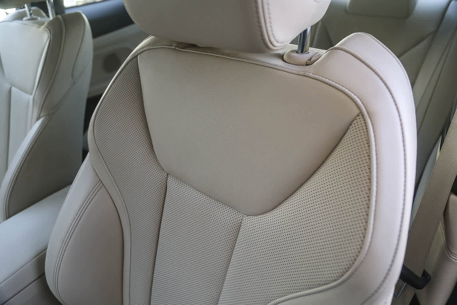 Used 2022 BMW 430i Coupe w/ Convenience Package image 22