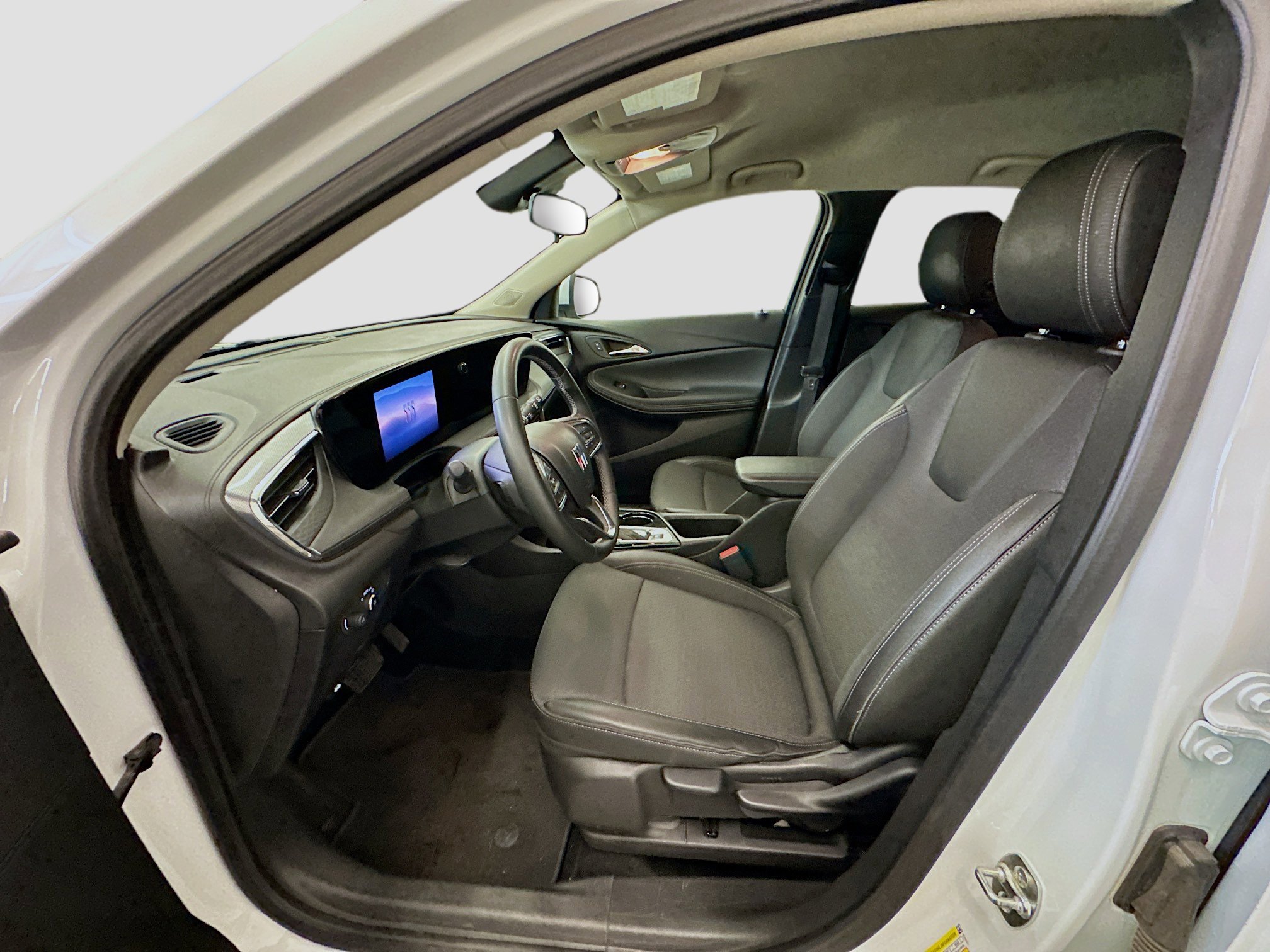 Used 2025 Buick Encore GX Preferred image 13