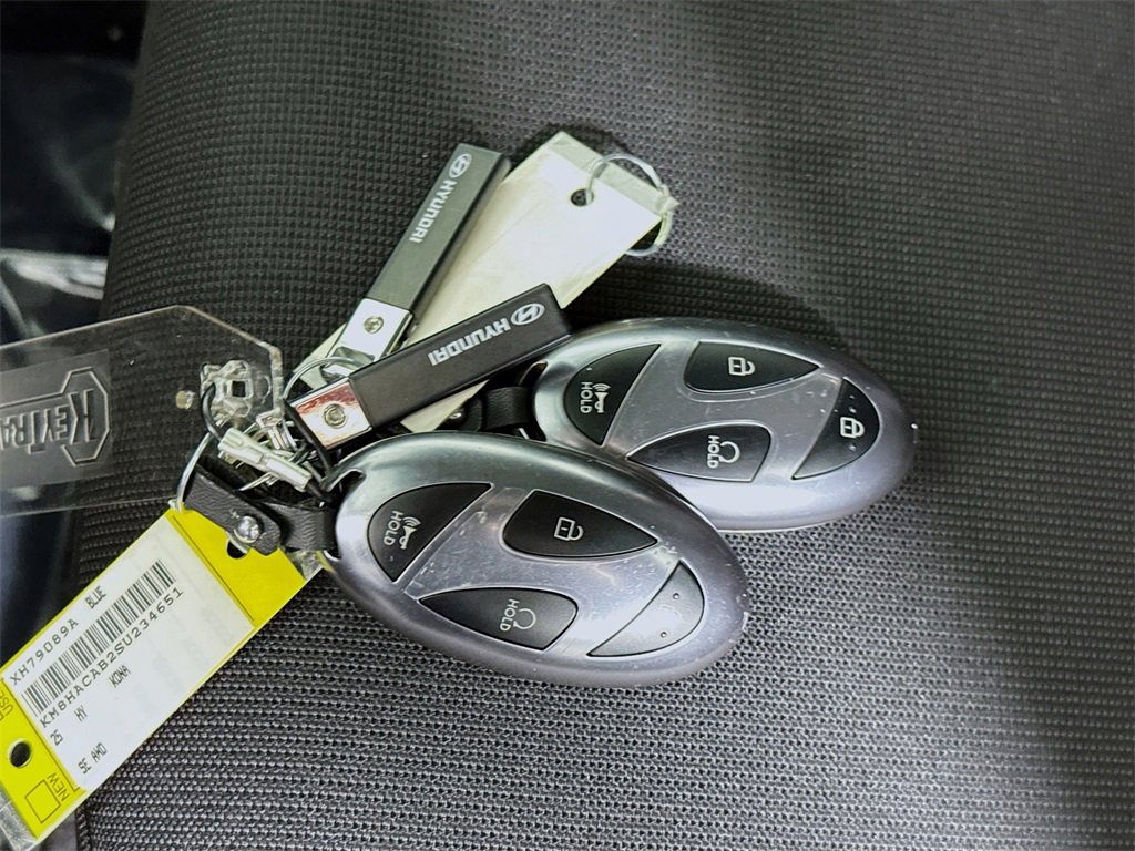 Certified 2025 Hyundai Kona SE image 33