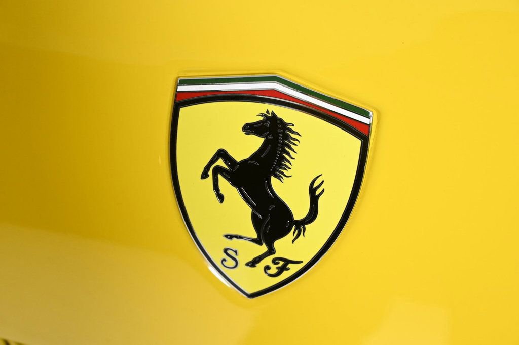 Used 2020 Ferrari Portofino image 27