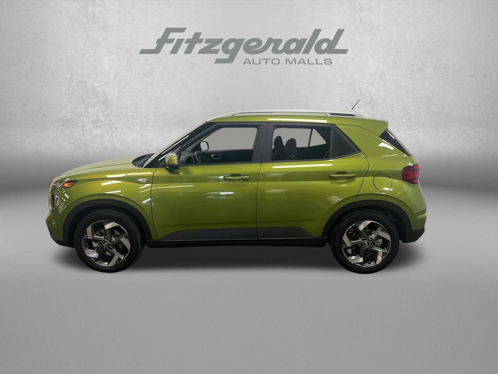Used 2024 Hyundai Venue SEL FWD video 2