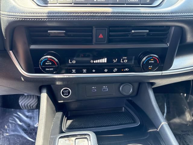 Used 2023 Nissan Rogue SV AWD/4WD image 22