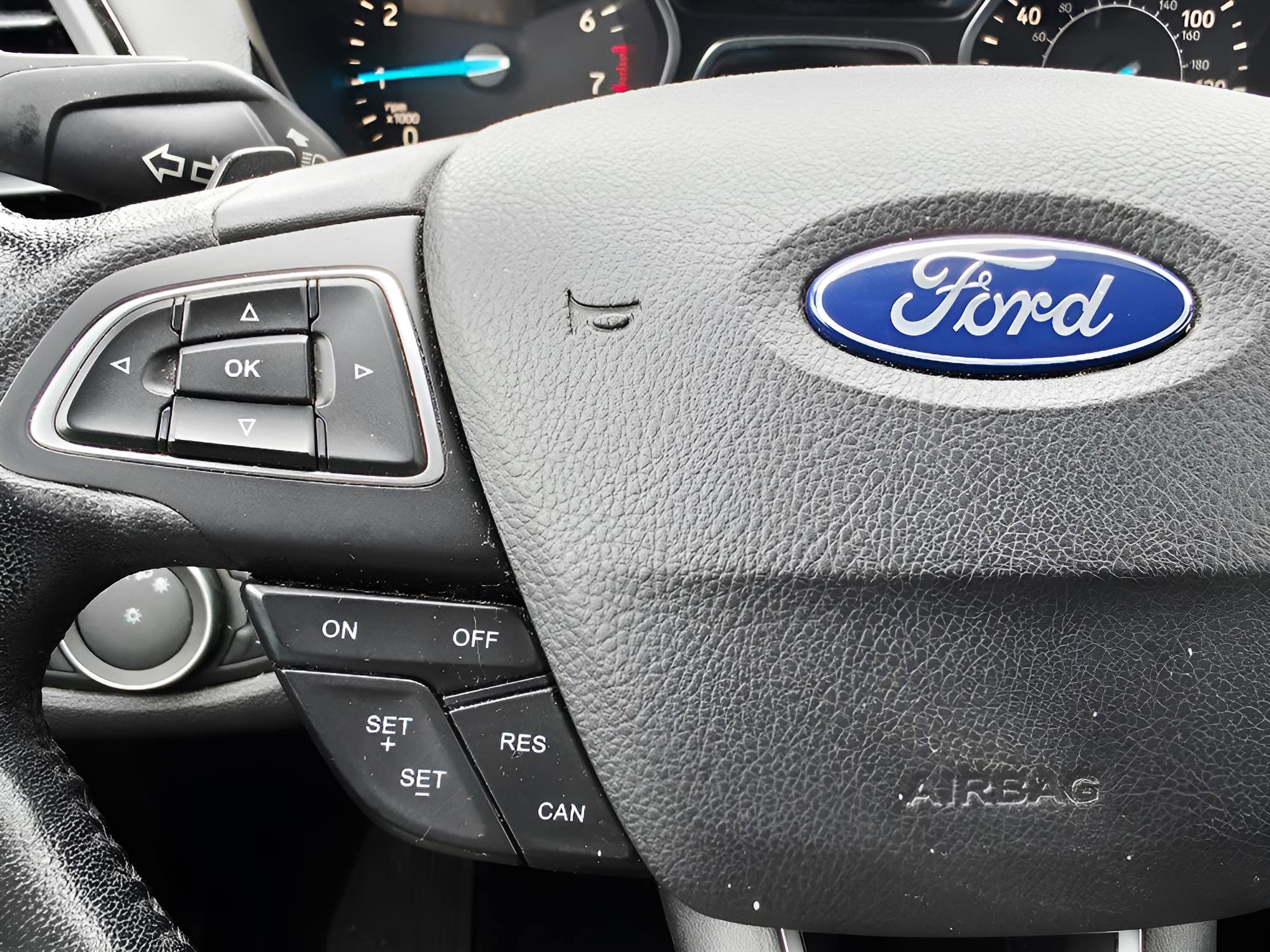 Used 2017 Ford Escape Titanium AWD/4WD image 28