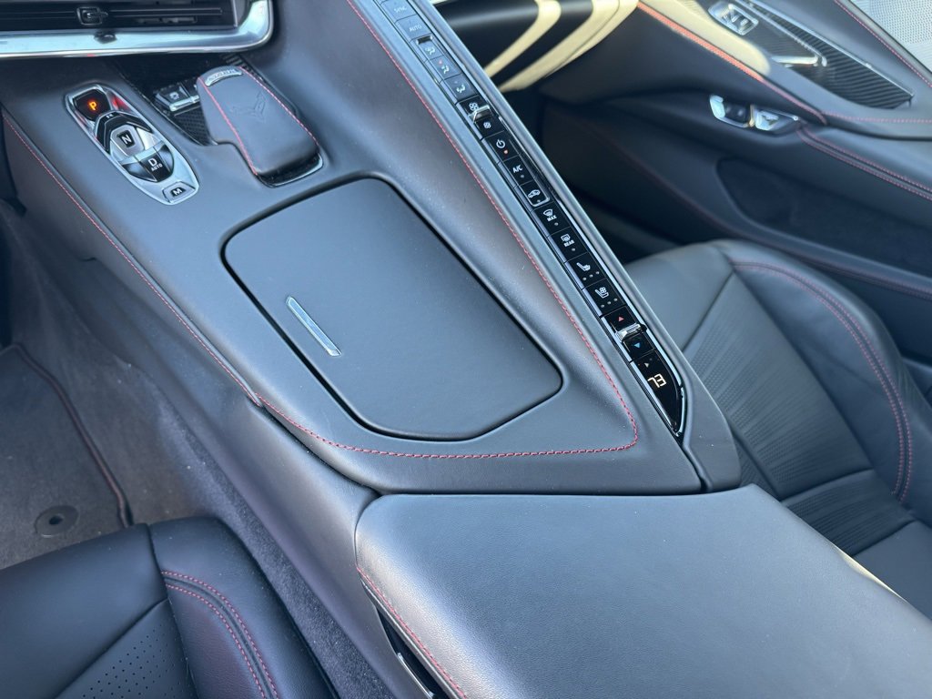 Used 2020 Chevrolet Corvette Stingray Premium Cpe w/ 3LT Preferred Equipment Group image 32