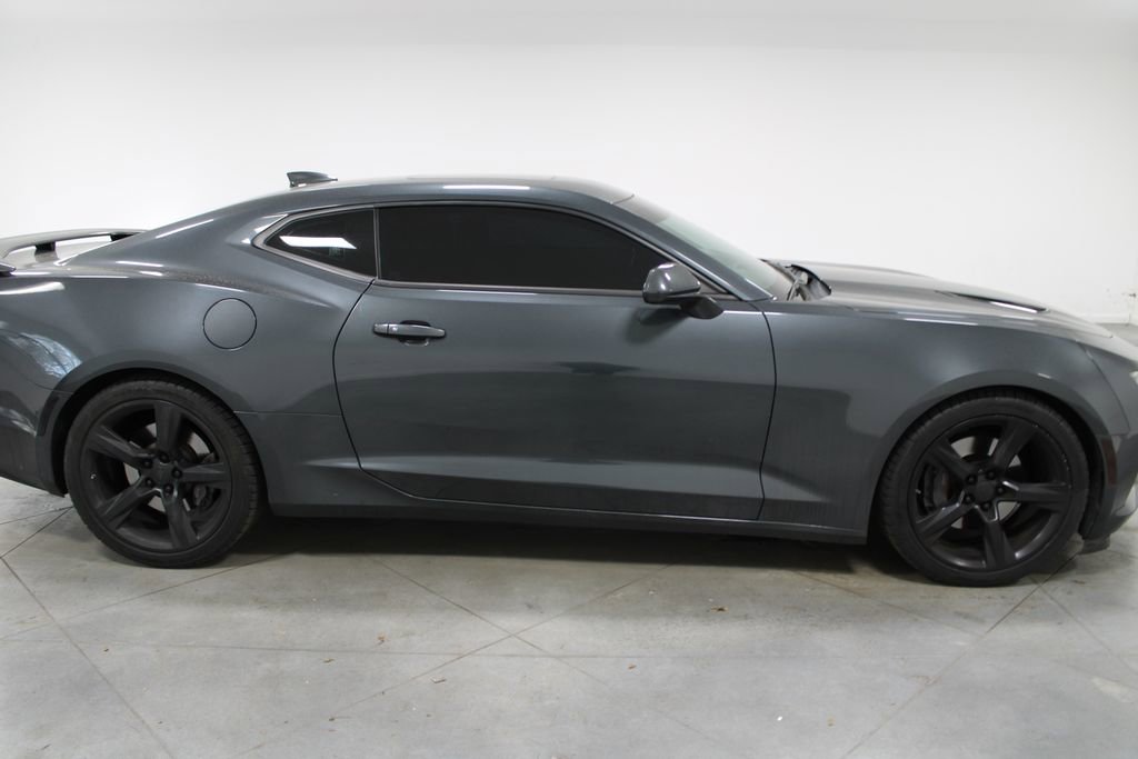 Used 2016 Chevrolet Camaro SS image 11